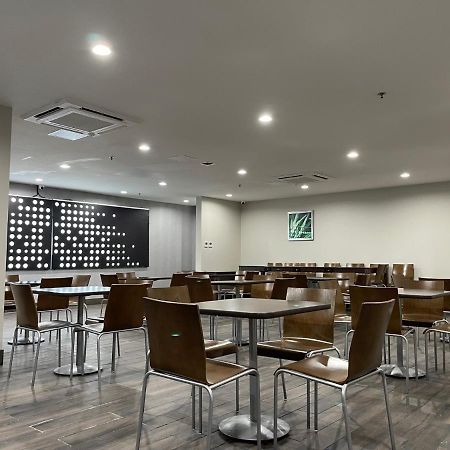 Days Inn By Wyndham Bronx Nyc New York Eksteriør bilde