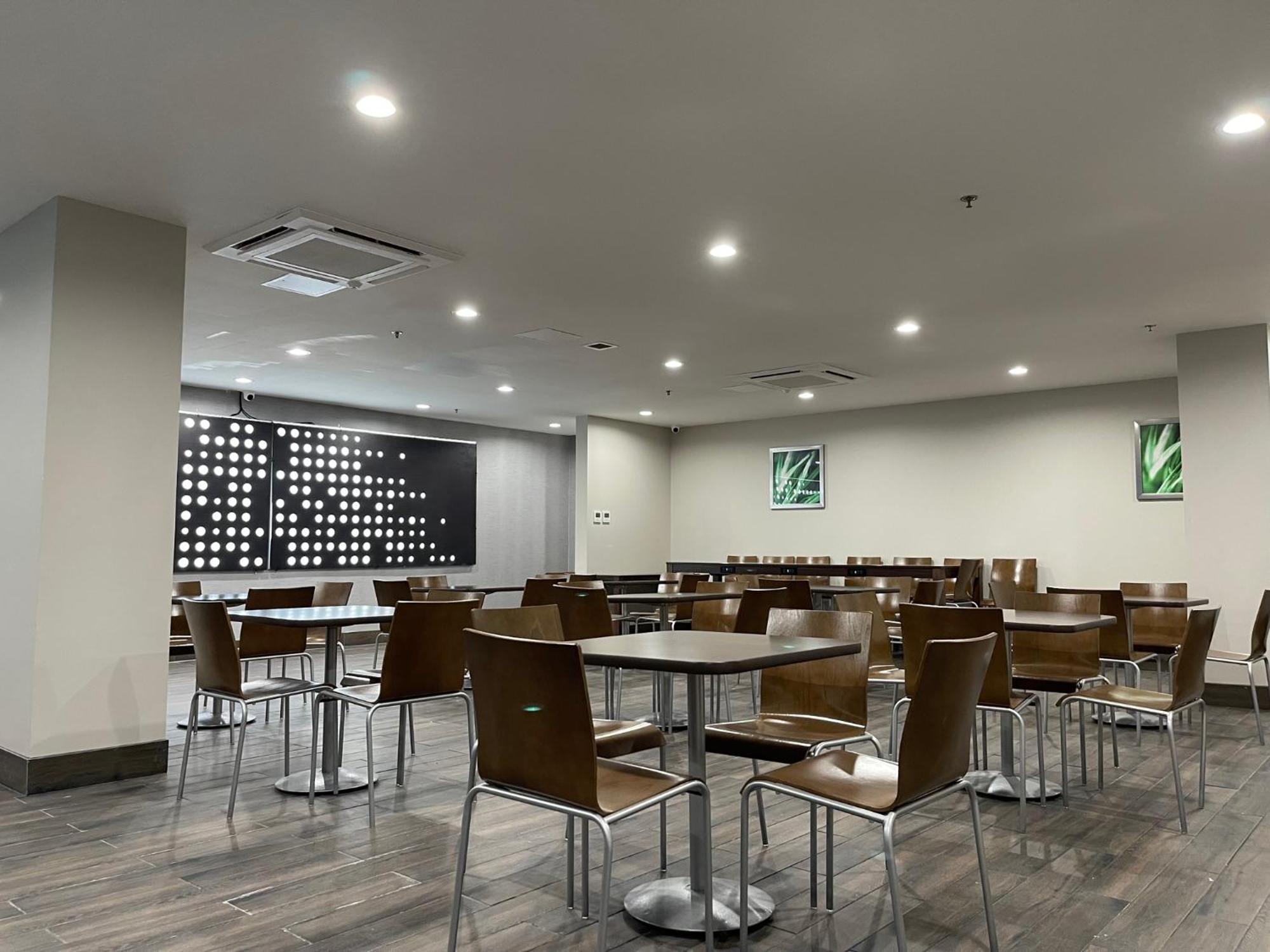 Days Inn By Wyndham Bronx Nyc New York Eksteriør bilde